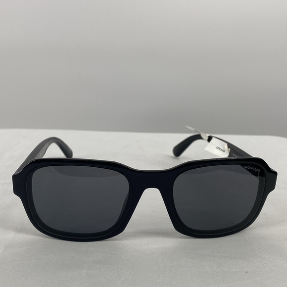 Moncler Black Sunglasses Rectangular Shape UV Protection - Picture 5 of 5